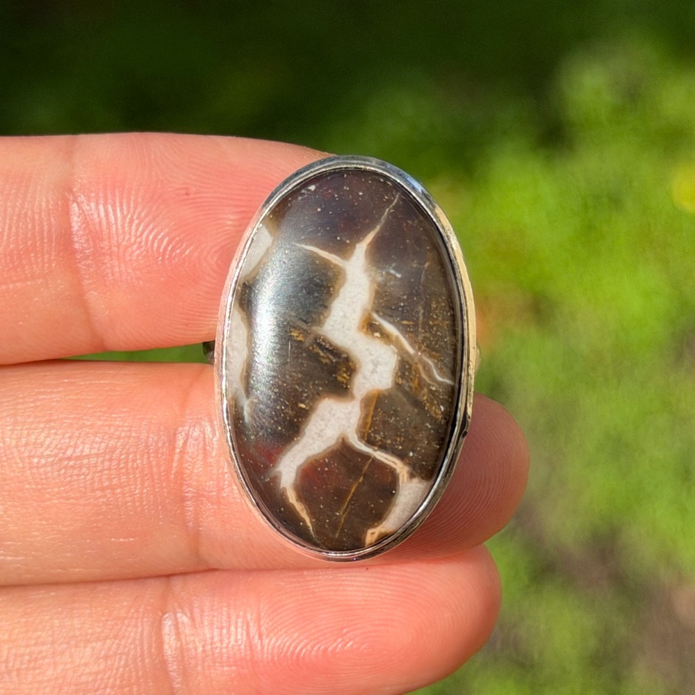 Size 10 925 silver plated Septerian lightning stone ring 0816